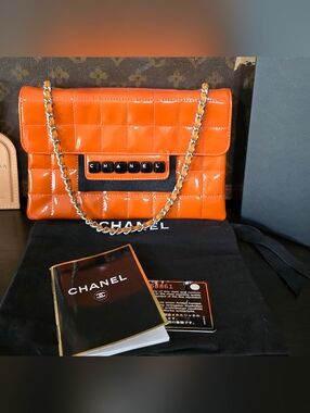 Vintage Chanel WOC